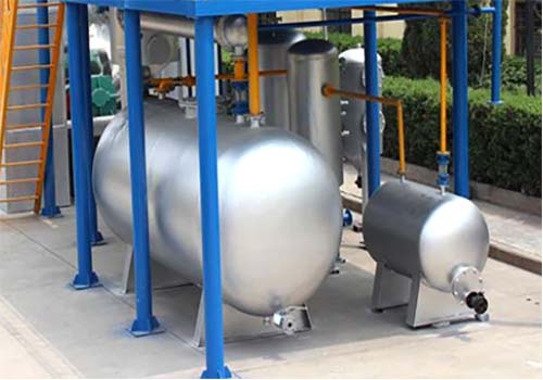 Intermittent pyrolysis condensation system