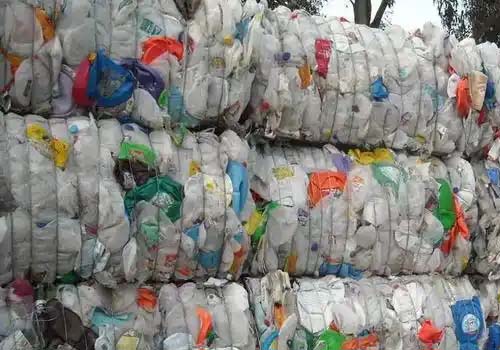 Plastic pyrolysis oil
