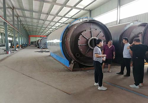 pyrolysis machine