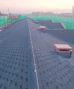 asphalt roof tiles