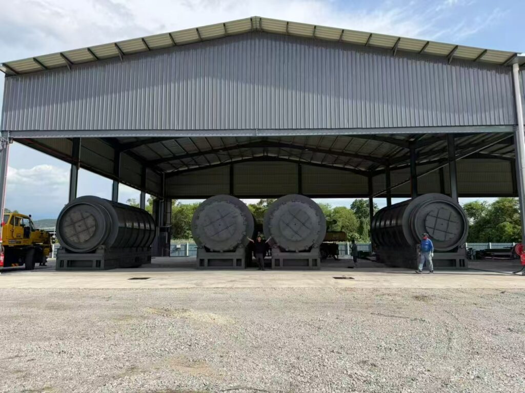 A customer from Malaysia purchased four sets of pyrolysis equipment