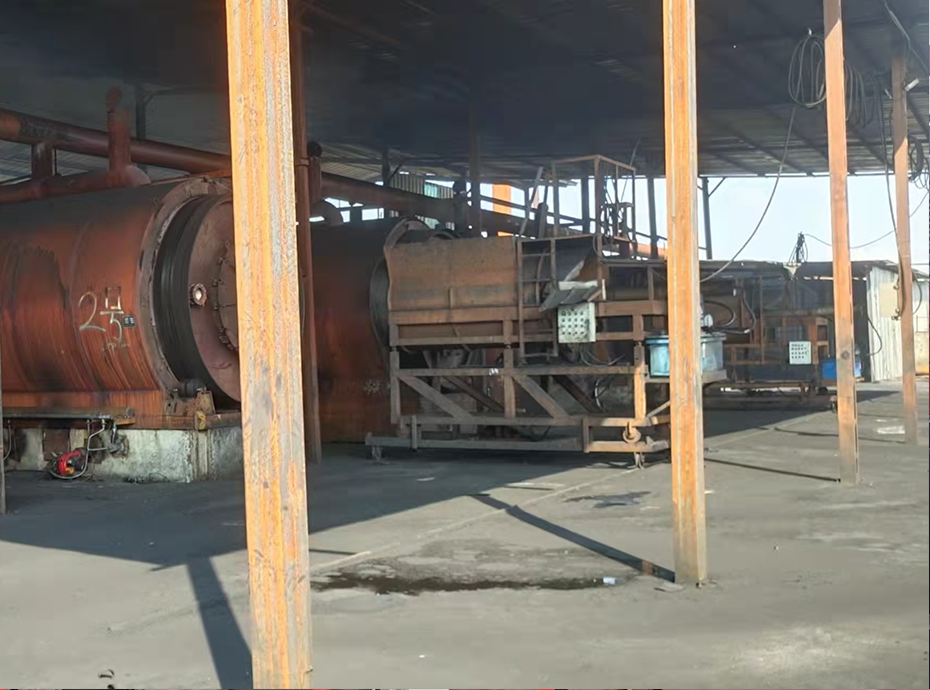 December-2021-an-Indonesian-customer-repurchased-four-sets-of-pyrolysis-equipment-0