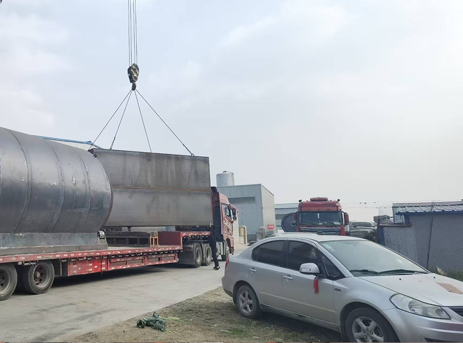 Indonesia-customer-12-sets-of-waste-tire-pyrolysis-equipment-and-1-set-of-waste-engine-oil-distillation-equipment-0