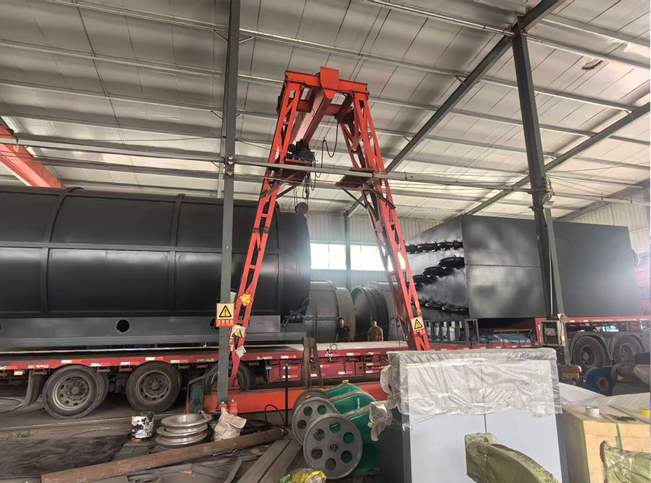 Nigerian waste engine oil distillation in December 2019 3 300x225 8