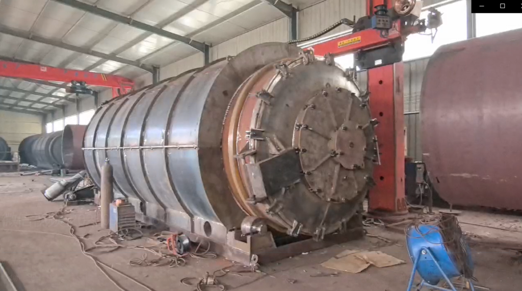 Pyrolysis equipment for 15 tons of waste tires in Malaysia 4