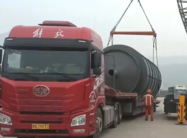Pyrolysis equipment for 15 tons of waste tires in Malaysia 5 e1789697005141