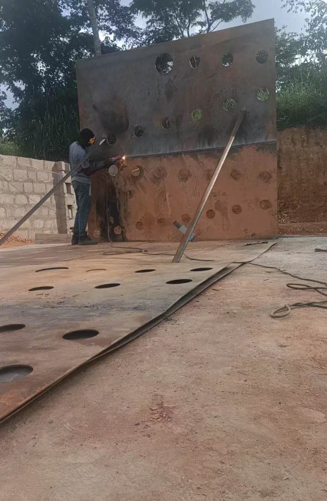 A customer from Ghana purchased two sets of pyrolysis equipment-2