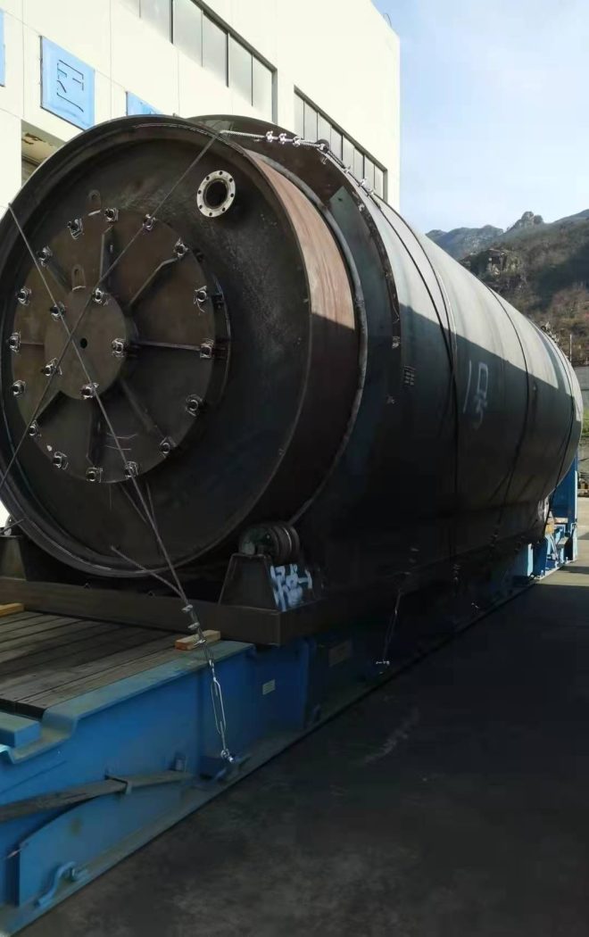 Ethiopia customer 2 sets of waste tire pyrolysis equipment and 1 set of waste engine oil distillation equipment-13