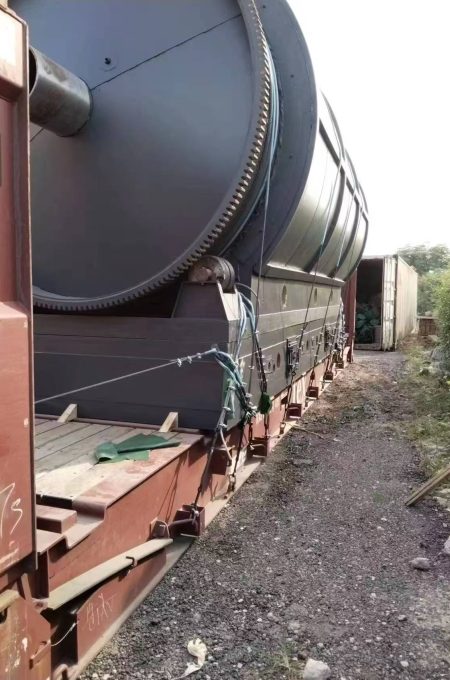 Indonesia’s customer purchased two sets of waste tire pyrolysis equipment-2